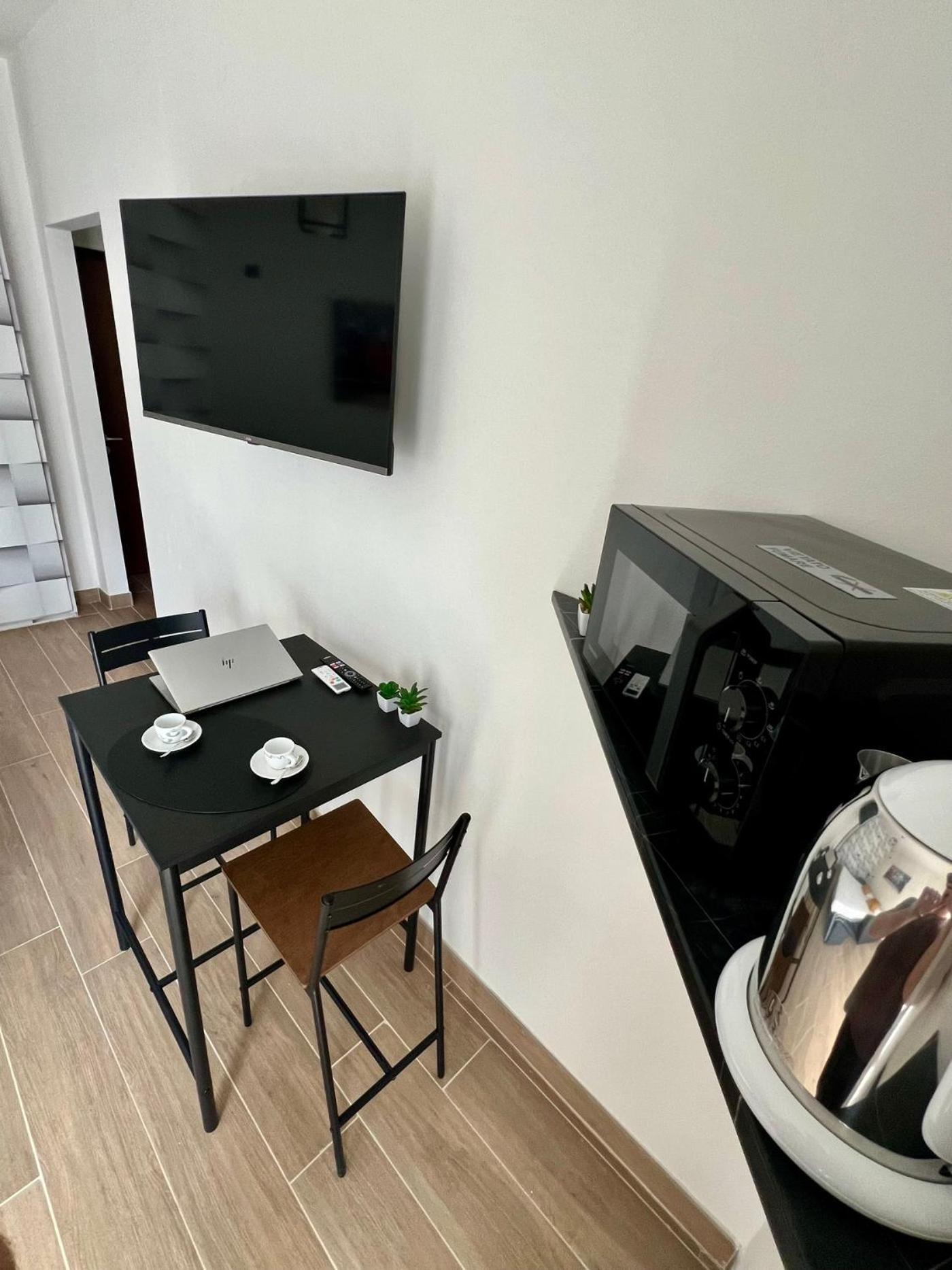 Moderno Ed Elegante Loft Con Balcone Apartment Milan Exterior photo